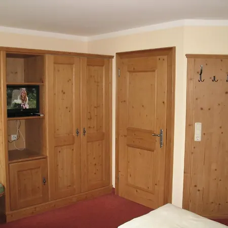 Guest house Triendlhof 3*